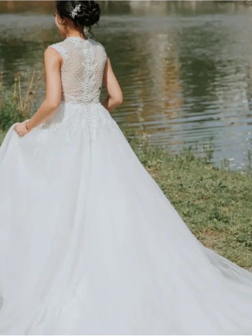 Luxurious White Bridal Gown with Lace Illusion Back - Size US 6